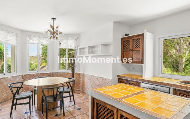 Bestaande woning - Vrijstaande villa - Marbella - El Rosario