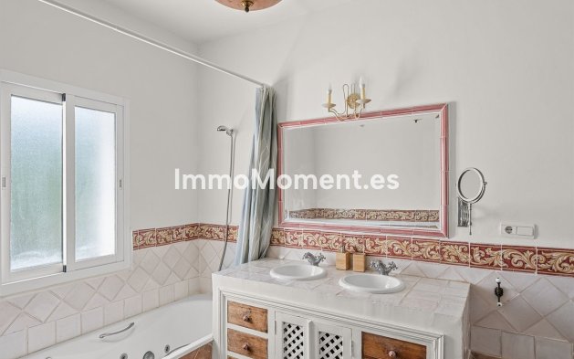 Bestaande woning - Vrijstaande villa - Marbella - El Rosario