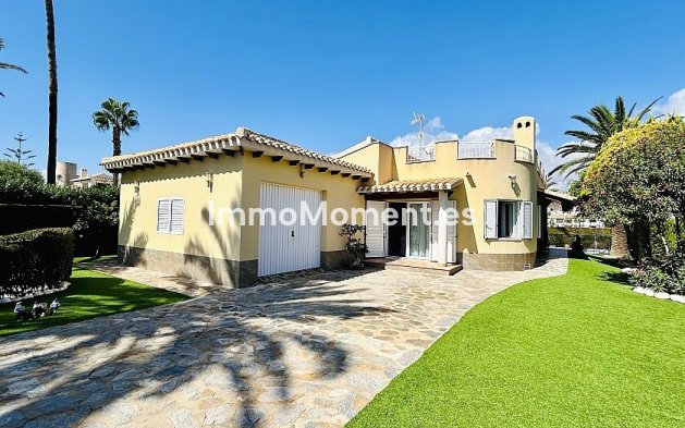 Reventa - Villa independiente - Orihuela - Cabo roig - La Zenia