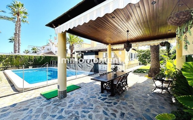 Reventa - Villa independiente - Orihuela - Cabo roig - La Zenia