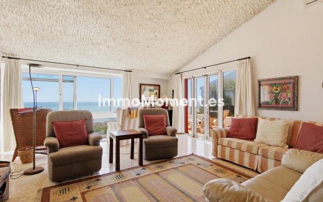 Bestaande woning - Vrijstaande villa - Estepona  - Estepona Centro