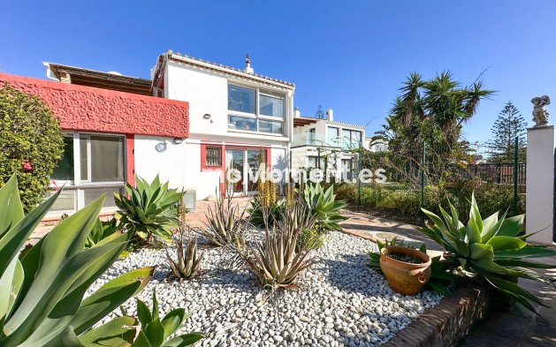 Bestaande woning - Vrijstaande villa - Estepona  - Estepona Centro