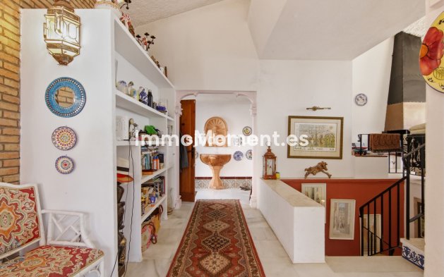 Bestaande woning - Vrijstaande villa - Estepona  - Estepona Centro