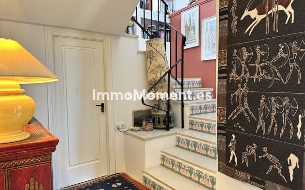 Bestaande woning - Vrijstaande villa - Estepona  - Estepona Centro