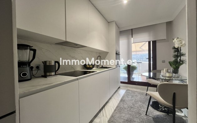 Resale - Apartment - Benahavís - Benahavís Centro