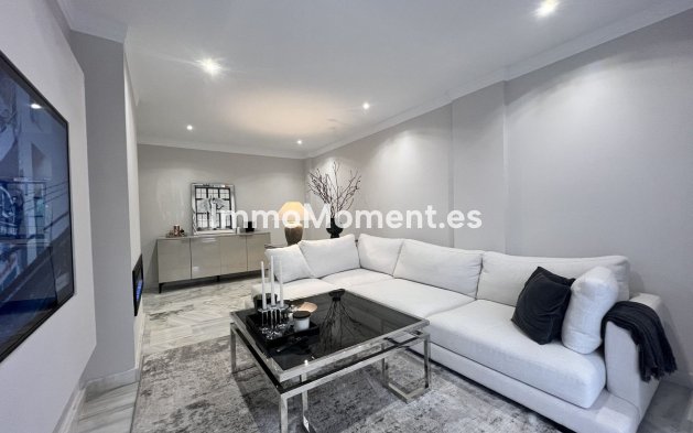 Resale - Apartment - Benahavís - Benahavís Centro