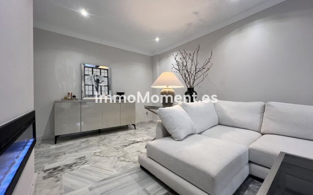 Resale - Apartment - Benahavís - Benahavís Centro