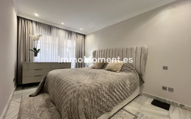 Resale - Apartment - Benahavís - Benahavís Centro