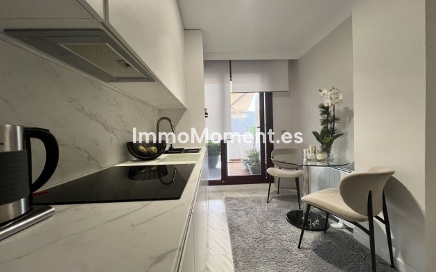 Resale - Apartment - Benahavís - Benahavís Centro