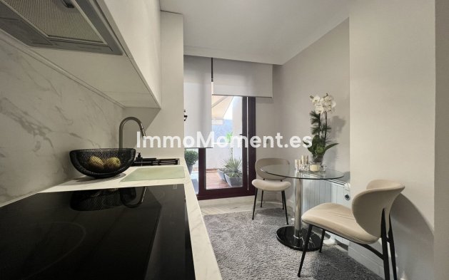 Resale - Apartment - Benahavís - Benahavís Centro