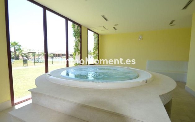 Resale - Apartment - Benahavís - Benahavís Centro