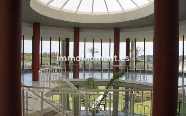 Resale - Apartment - Benahavís - Benahavís Centro