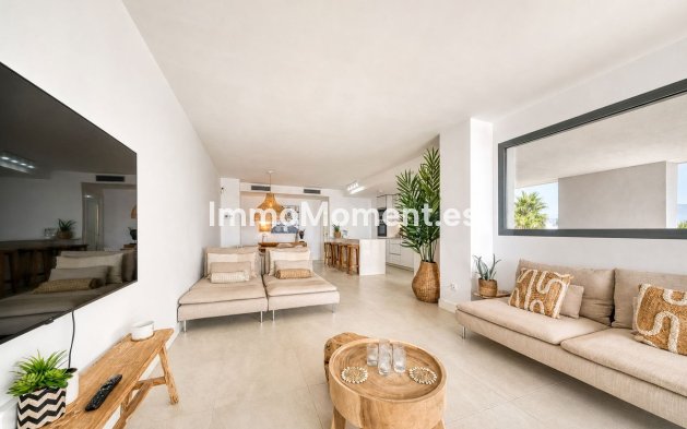 Resale - Apartment - Manilva - La Duquesa