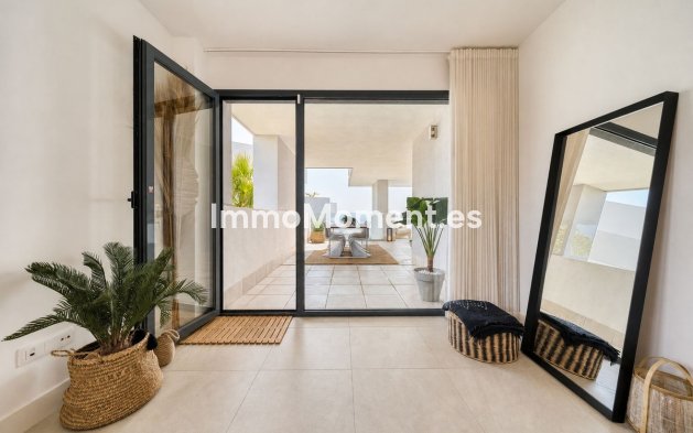 Resale - Apartment - Manilva - La Duquesa