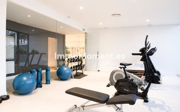 Resale - Apartment - Manilva - La Duquesa