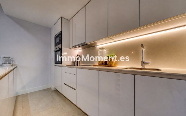 Resale - Apartment - Manilva - La Duquesa