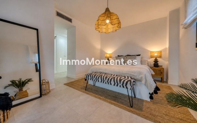 Resale - Apartment - Manilva - La Duquesa