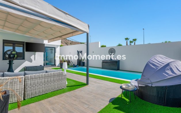 Bestaande woning - Vrijstaande villa - Fortuna - Fortuna Centro