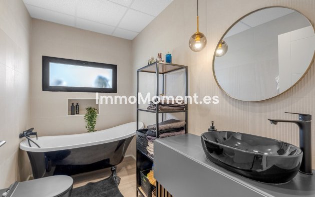 Bestaande woning - Vrijstaande villa - Fortuna - Fortuna Centro