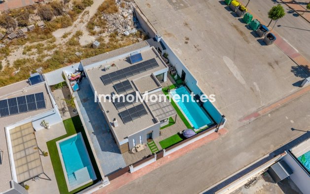 Bestaande woning - Vrijstaande villa - Fortuna - Fortuna Centro