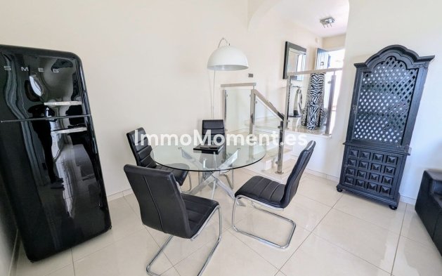 Resale - Apartment - Marbella - Puerto de Cabopino