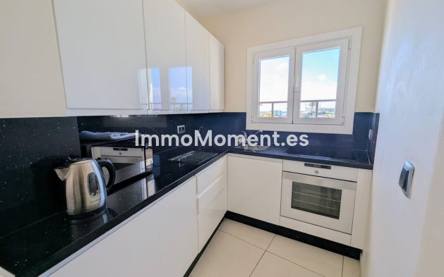 Resale - Apartment - Marbella - Puerto de Cabopino