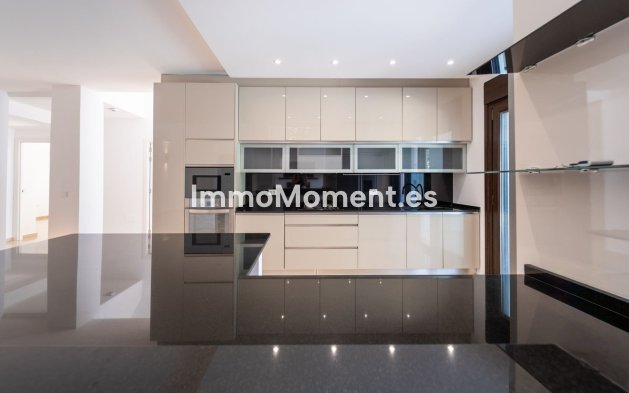 Bestaande woning - Vrijstaande villa - Marbella - El Rosario