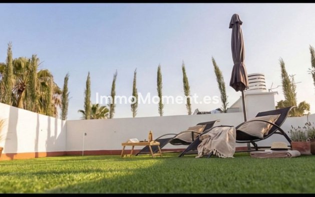 Resale - Apartment - Marbella - Elviria