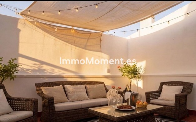 Resale - Apartment - Marbella - Elviria