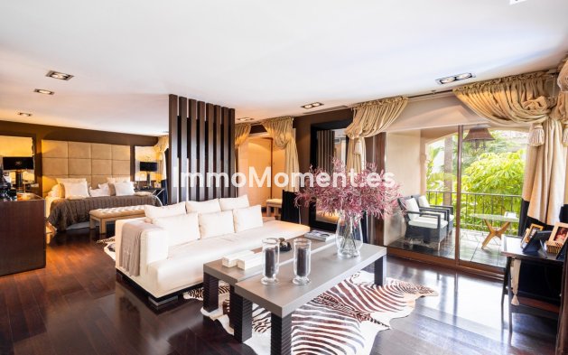 Resale - Detached villa - Marbella - Los Monteros