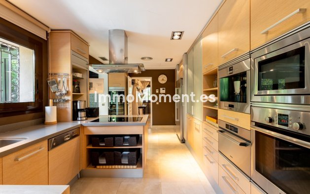 Resale - Detached villa - Marbella - Los Monteros
