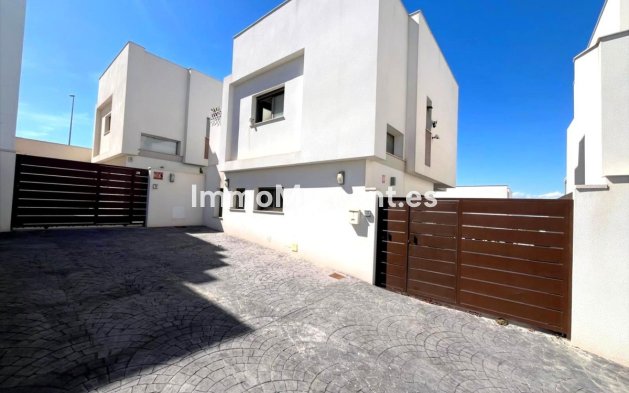 Bestaande woning - Vrijstaande villa - Orihuela - Orihuela Costa