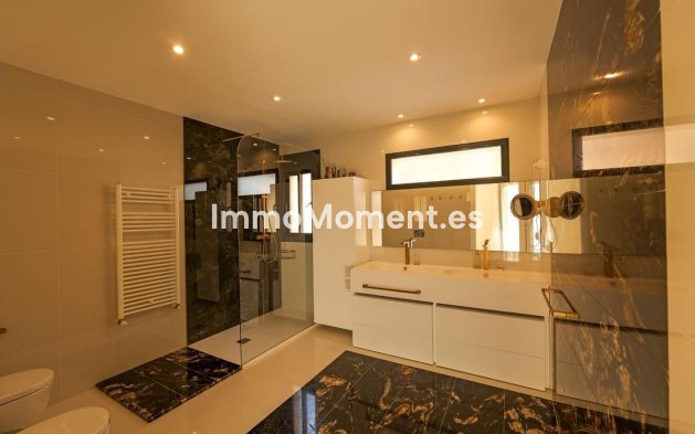 Resale - Detached villa - Torrevieja - La Veleta