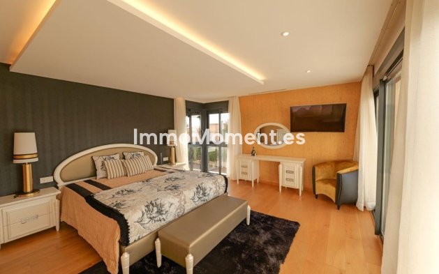 Resale - Detached villa - Torrevieja - La Veleta