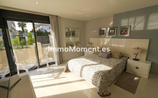 Resale - Detached villa - Torrevieja - La Veleta