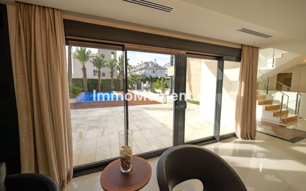 Resale - Detached villa - Torrevieja - La Veleta