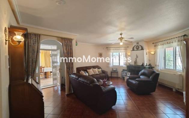 Bestaande woning - Vrijstaande villa - Torrevieja - La Siesta