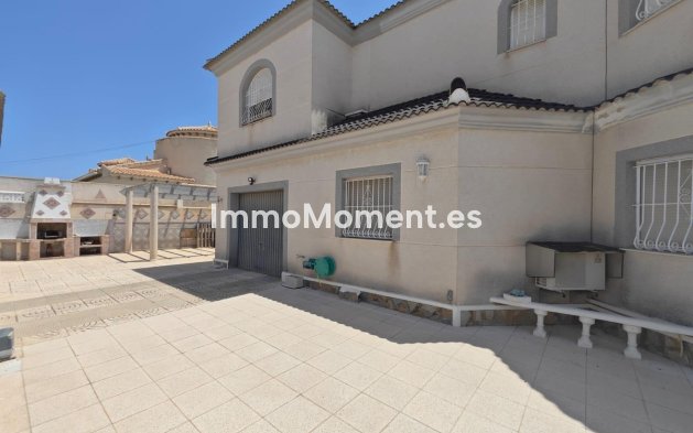 Bestaande woning - Vrijstaande villa - Torrevieja - La Siesta