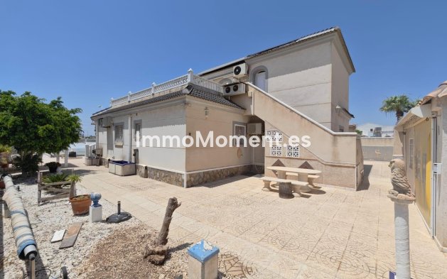 Bestaande woning - Vrijstaande villa - Torrevieja - La Siesta