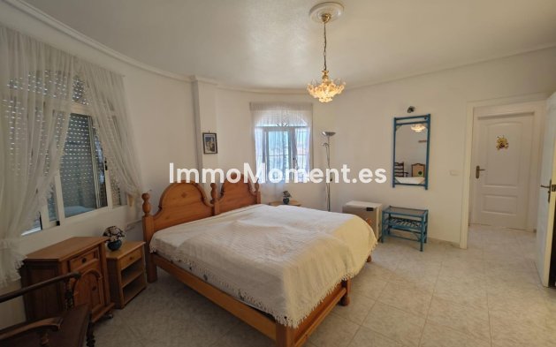 Bestaande woning - Vrijstaande villa - Torrevieja - La Siesta