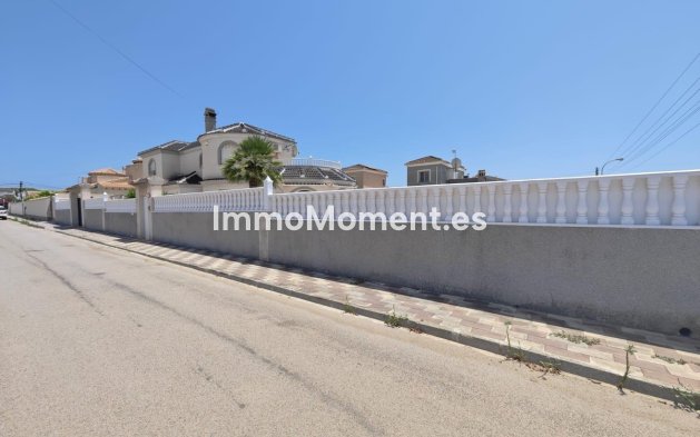 Bestaande woning - Vrijstaande villa - Torrevieja - La Siesta