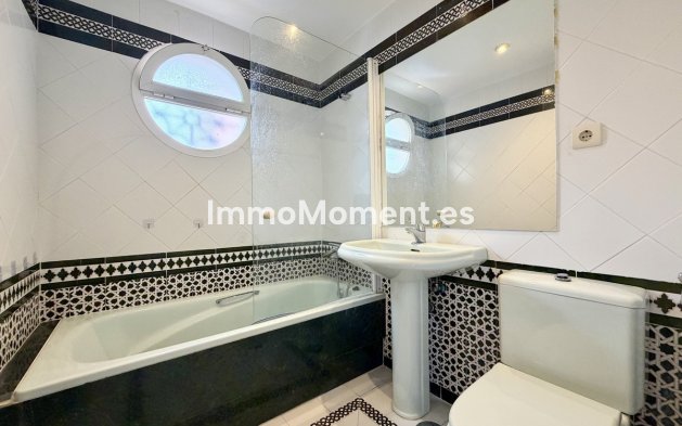 Revente - Maison mitoyenne - Estepona  - Estepona Centro