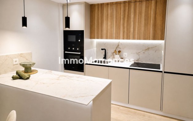 Resale - Apartment - Manilva - San Luis de Sabinillas