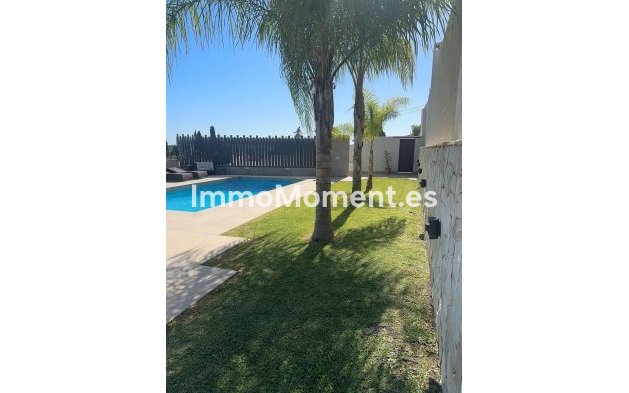 Resale - Detached villa - Marbella - Valle del Sol