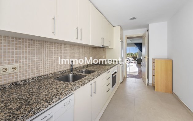 Resale - Apartment - Benahavís - Benahavís Centro