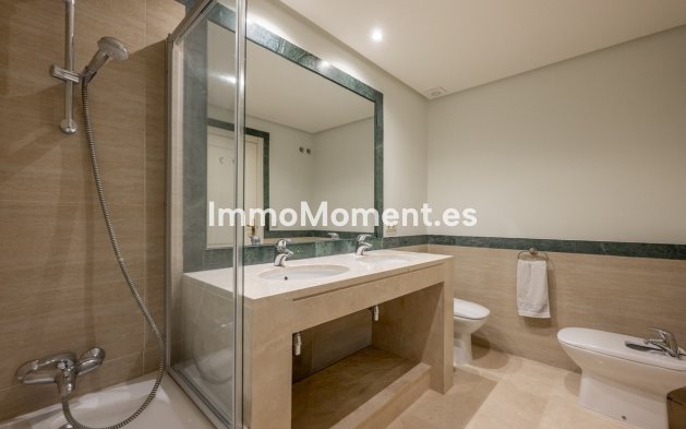 Resale - Apartment - Benahavís - Benahavís Centro