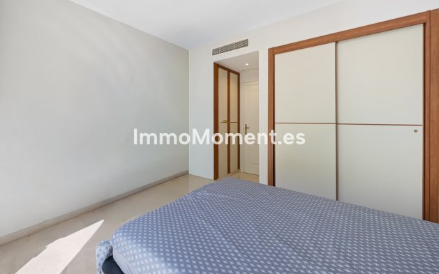 Resale - Apartment - Benahavís - Benahavís Centro