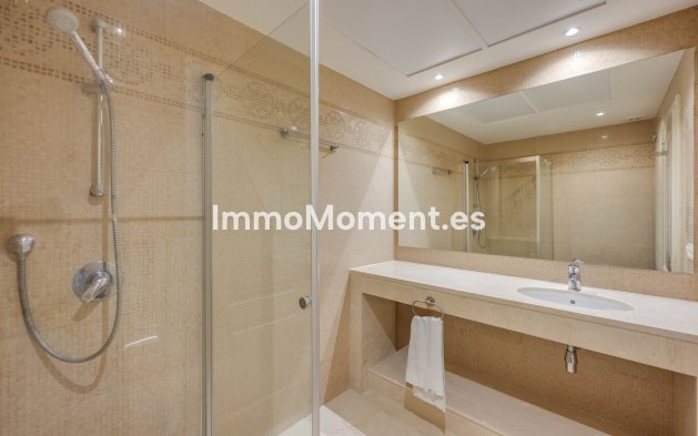 Resale - Apartment - Benahavís - Benahavís Centro