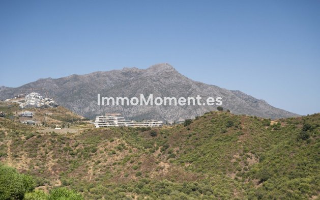 Resale - Apartment - Benahavís - Benahavís Centro