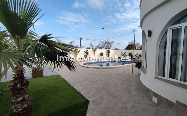 Bestaande woning - Vrijstaande villa - Torrevieja - Torrevieja Centro